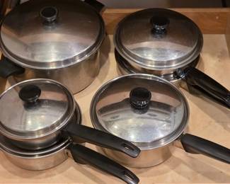 Set of vintage Flavorite heavy duty cookware