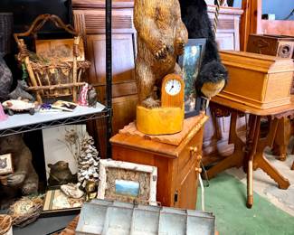 Large Wood carved Bear