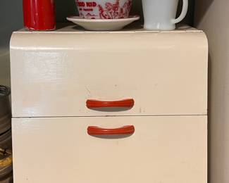 METAL TWO TIER BREAD BOX