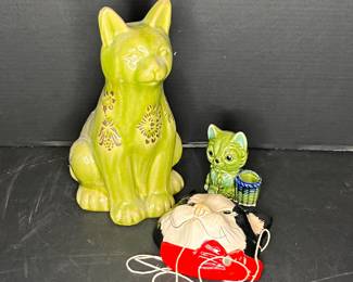 CAT THREAD DISPENSER