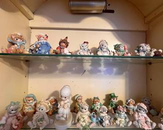 CAT FIGURINES