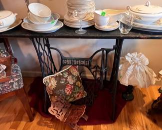 ASSORTED LEAF PATTERN CHINA