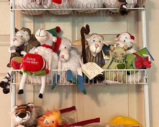 ENESCO PLUSH