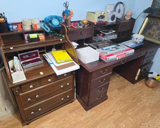 desks