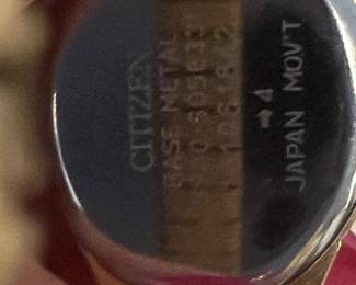 $40, Vintage Citizen Quartz Ladies Gold Tone Wristwatch Japan Mov’t Stainless Back Textured Bracelet Watch