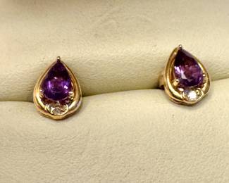 10k Gold Amethyst Stud Earrings 