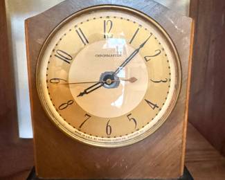 $95, Hammond Chronmaster Mantel Clock Art Deco Style Wood Case Vintage Style Desk Shelf Clock USA Made