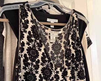 $15 - Max Studio Black and White Damask Print Sleeveless Top