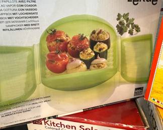 $20 - Lékué Green Platinum Silicone Steam Case with Tray