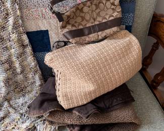 $95 - Coach Signature Jacquard Mini Pouch 