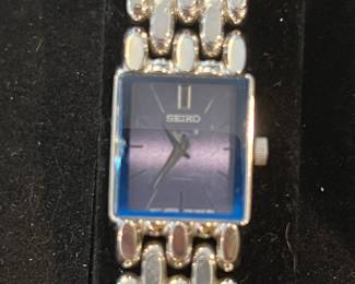 $40, Seiko Quartz Ladies Silver Tone Watch Square Case Blue Dial Bracelet Dress Watch