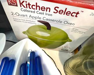 $25 - Kitchen Select 2-Quart Enameled Cast Iron Apple Casserole in Box