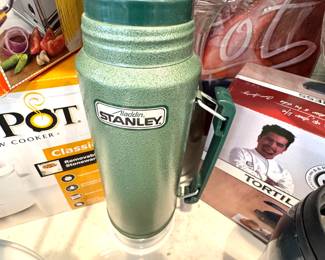 $20 - Hammertone Green Stainless Steel Thermos by Aladdin Stanley