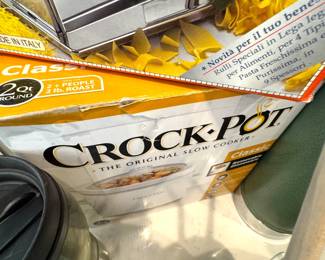 $20 - Crock-Pot 2-Quart Round Classic Slow Cooker in Original Box