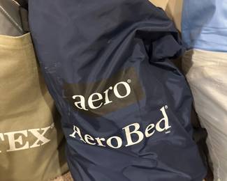 $40.00 - AeroBed Inflatable Air Mattress with Built-In Pump - Twin/Full