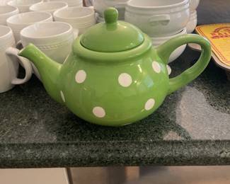 $22.00 - Terramoto Ceramics Green with White Polka Dots Teapot 