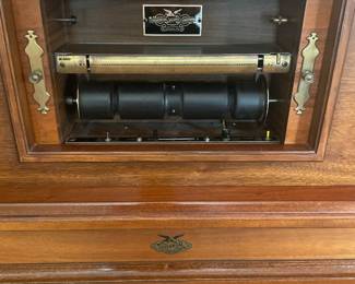 $425.0 -Antique Universal Upright Player Piano with Bench and Lot of 23 Piano Rolls