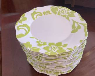 $75.00 -Better Homes & Gardens Citrus Blossom Lime Green Plastic 10" Dinnerware Plates - Set of 24"