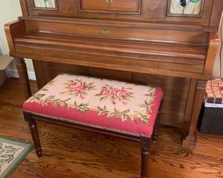 $425.0 -Antique Universal Upright Player Piano with Bench and Lot of 23 Piano Rolls