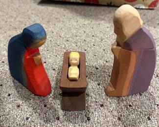 $80.00 - Ostheimer Holy Family Wooden Figures Nativity Set