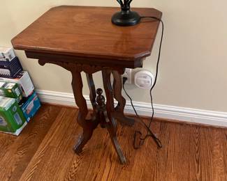 Antique Eastlake Victorian Style Lamp Table/Parlor Table -20.5” x 16” x 28.5”T