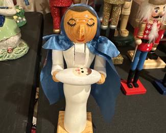 $158.00 - The Holy Family Nativity Nutcracker Set (Mary with Baby Jesus and Josheph) Collectables 