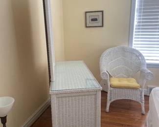 $345.00 - Vintage Henry Link 6 Drawer Dresser with Mirror- 46"× 19ʺ× 30ʺH (Mirror 26" x 45")