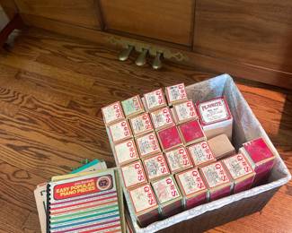 $425.0 -Antique Universal Upright Player Piano with Bench and Lot of 23 Piano Rolls