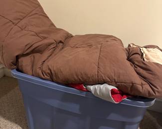 $15.00 - Comforters with Container