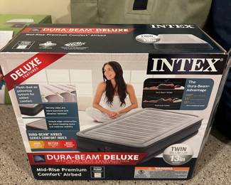 $30.00 - Intex Dura-Beam Deluxe Mid-Rise Premium Comfort Airbed - 13" Twin