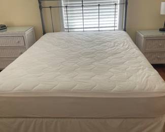 $145.00 - Full Size Metal Bedframe and Headboard