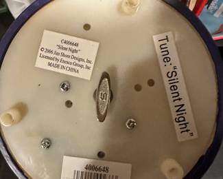 $60.00 - Jim Shore "Silent Night" Musical Nativity Angel Figurine, Heartwood Creek Collection