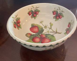 $28.00 -Portmeirion Botanic Garden Strawberry Fair 11" Salad/Mixing Bowl