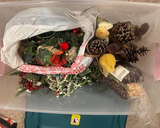 $18.00 - Tub of Seasonal Home Decor (Holiday Floral and Potpourri)