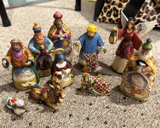 $85.00 - Jim Shore Heartwood Creek Mini Nativity Set Includes 10 Pieces 