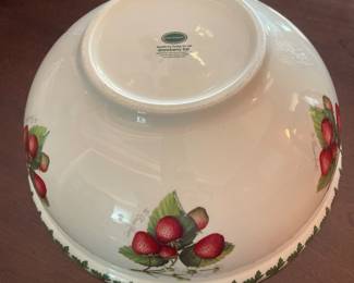 $28.00 -Portmeirion Botanic Garden Strawberry Fair 11" Salad/Mixing Bowl