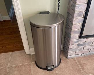 $28.00 - Stainless Steel Kitchen Trash Can with Removable Inner Bucket and Lid Soft Close