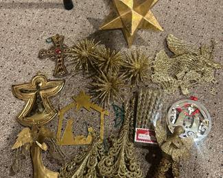 $12.00 - Collection of Gold Christmas Ornaments 