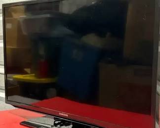Samsung TV Small