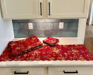 Table Runner, Placemats and Napkins