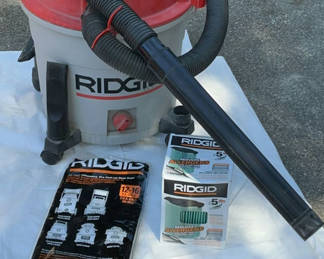 Lot 121: Rigid Wet Dry Vac