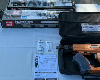 Lot 72: Ridgid Collated Screwdriver And Screws