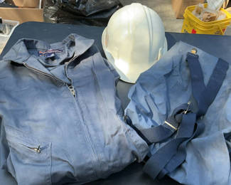 Lot 111: Men’s Work Wear