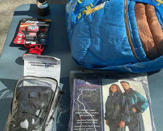 Lot 123: Small Lot Of Camping