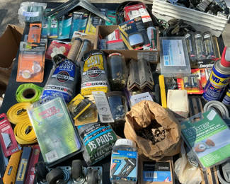 Lot 115: Home Repair, Closet Hardware