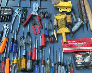 Lot 100: Miscellaneous Hand Tools