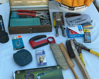 Lot 86: Handheld Tools And Utility Bucket