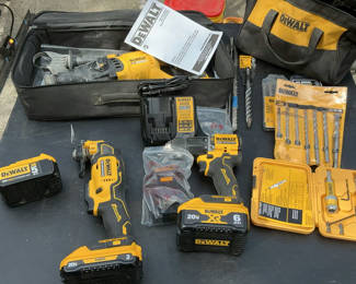 Lot 17: Dewalt Tools