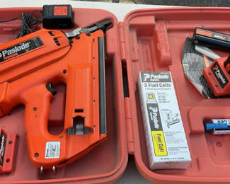 Lot 25: 2 Paslode Impulse Nail Guns