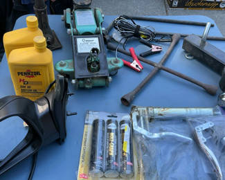 Lot 52: Auto Necessities